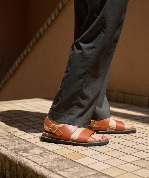 ADAM ET ROPE'（アダムエロペ）の「【HenderScheme/エンダースキーマ】chameleon slide（サンダル・メンズ・ブラック/ダークブラウン・L/M/S）」の5枚目の写真