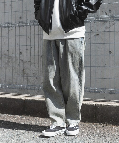 ITEMS URBANRESEARCH（アイテムズ アーバンリサーチ）の「Dusty Wide Tapered Jeans（その他パンツ・メンズ・SAND/OCEAN/STONE・M/L）」の19枚目の写真