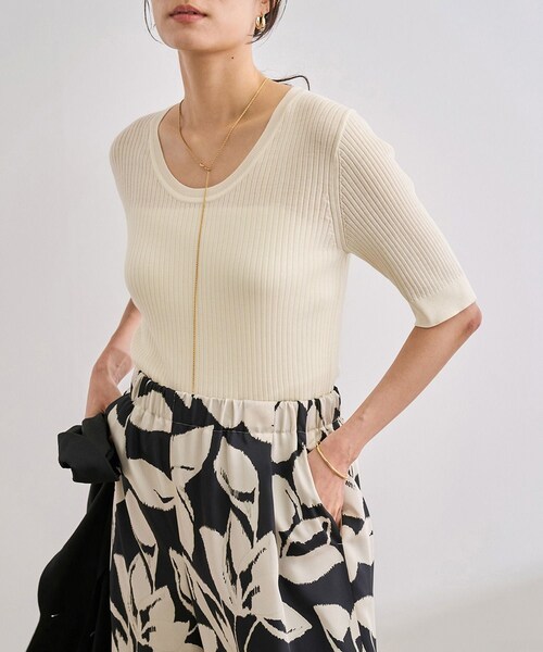 ROPE'(ロペ)の「ワイドリブラウンドネック スーパーメリノウール ニット/イージーケア(ニット/セーター・レディース・ブラック/グレー/オフホワイト・F)」の1枚目の写真