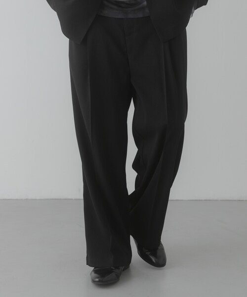 SENSE OF PLACE by URBAN RESEARCH（センスオブプレイスバイアーバンリサーチ）の「『イージーケア/速乾』リネンライクタックワイドスラックス（その他パンツ・メンズ・BLACK/CHARCOAL/GREIGE・M/L）」の6枚目の写真