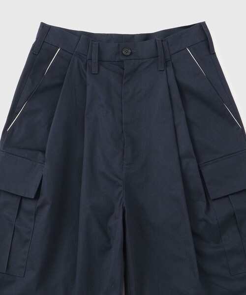 ADAM ET ROPE'（アダムエロペ）の「【CAMIEL FORTGENS/カミエル フォートヘンス】CARGO SHORTS COTTON SUITING（スラックス・メンズ・ダークブラウン/ネイビー・S/XS）」の6枚目の写真