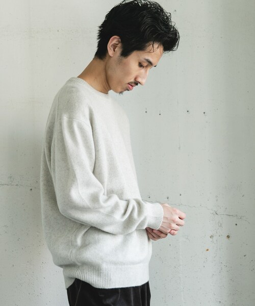 URBAN RESEARCH DOORS（アーバンリサーチドアーズ）の「ハミルトンウールクルーネックニット（ニット/セーター・メンズ・OFF/SAGE GREEN/MIX BROWN/BLACK・M/L/XL）」の11枚目の写真