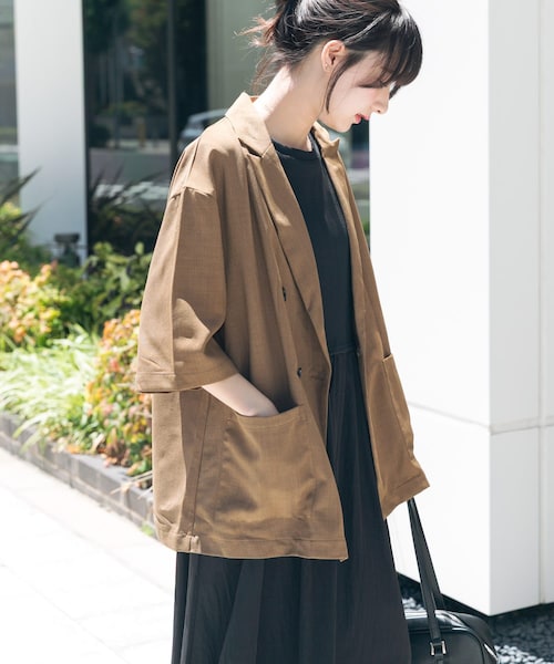ITEMS URBANRESEARCH（アイテムズ アーバンリサーチ）の「リネンライクハーフスリーブジャケット（テーラードジャケット・レディース・BRN/BEG/CHA・FREE）」の2枚目の写真