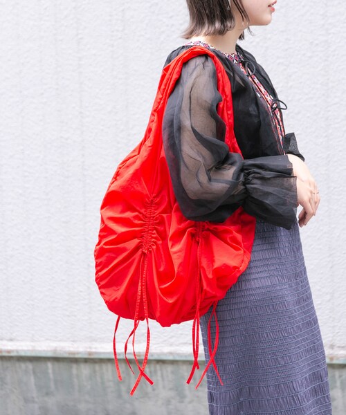 KBF（ケイビーエフ）の「ドロストデザインバルーンBAG（その他雑貨・レディース・KHAKI/RED/BLACK・one）」の20枚目の写真