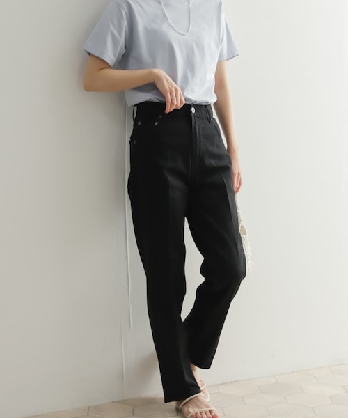 URBAN RESEARCH DOORS(アーバンリサーチドアーズ)の「ハイライズデニムパンツ(デニムパンツ・レディース・INDIGO/BLACK・36/38)」の1枚目の写真