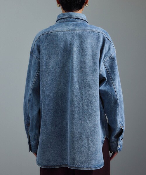 ADAM ET ROPE'（アダムエロペ）の「USAコットンデニムオーバーシャツ［セットアップ対応］（シャツ/ブラウス・レディース・ブルー系/サックス・F）」の18枚目の写真