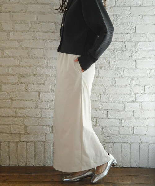 URBAN RESEARCH Sonny Label（アーバンリサーチサニーレーベル）の「ドットアソートストレートスカート（スカート・レディース・ドット/チャコール/アイボリー・FREE）」の6枚目の写真