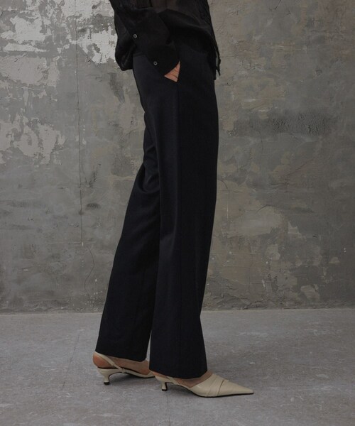 ADAM ET ROPE'（アダムエロペ）の「【EMOELLE】ソモウイージーパンツ（その他パンツ・レディース・ブラック/キナリ系・36/38）」の11枚目の写真