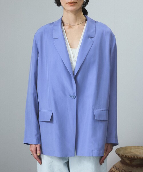 ADAM ET ROPE'（アダムエロペ）の「[25SS]GENTLE SILK ジャケット【セットアップ対応・洗える】（テーラードジャケット・レディース・ブラック/ベージュ/ブルー・F）」の16枚目の写真