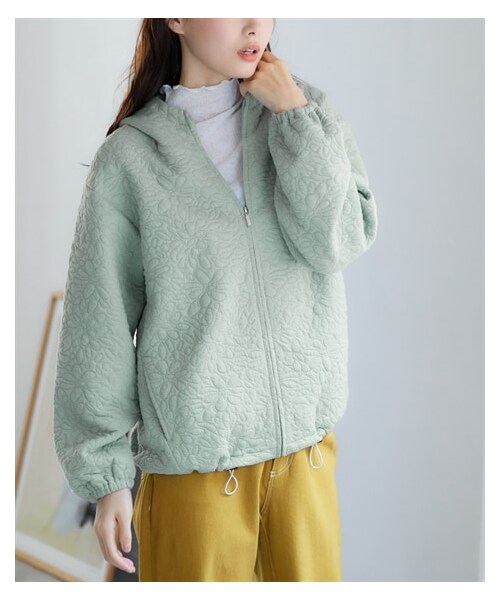 nissen（ニッセン）の「大きいサイズ ゆるシルエット花柄ジャガードパーカー（パーカー・レディース・オフホワイト/ミントグリーン/チャコールグレー・L/LL/3L/4L/5L/6L/8L/10L）」の4枚目の写真