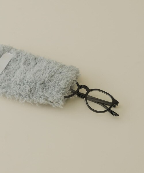 SMELLY（スメリー）の「ワンタッチフラットポーチ（ポーチ・レディース・L.GRY/IVO/GRY/BLK/MOC・M/S）」の6枚目の写真