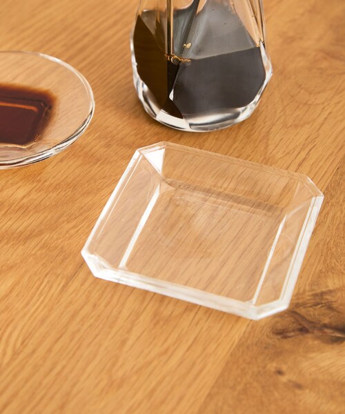 URBAN RESEARCH DOORS(アーバンリサーチドアーズ)の「岩澤硝子 江戸前醤油皿 角(食器・メンズ・Clear・-)」の7枚目の写真