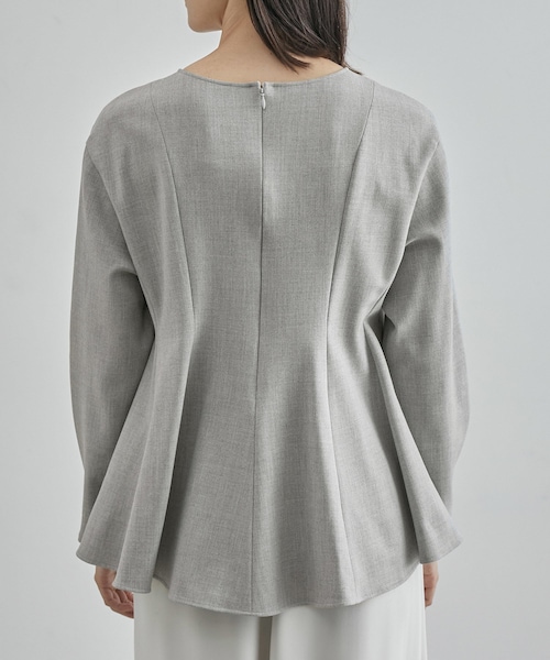 ROPE'（ロペ）の「裏起毛ペプラムブラウス/セットアップ対応（シャツ/ブラウス・レディース・グレー/ブラック/オフホワイト・38）」の13枚目の写真