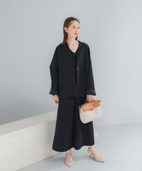 URBAN RESEARCH ROSSO（アーバンリサーチロッソ）の「『一部別注カラー』ELENDEEK　FORM SHORT COAT（ノーカラージャケット・レディース・別注O.WHT/別注NVY/MNT・Free）」の18枚目の写真