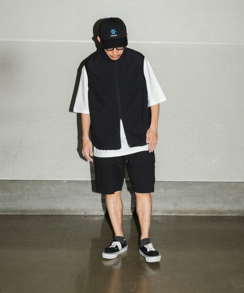 URBAN RESEARCH(アーバンリサーチ)の「Wide Dad BREEZY TECH CARGO SHORTS(その他パンツ・メンズ・D.NAVY/BLACK/CHARCOAL・1/2)」の11枚目の写真