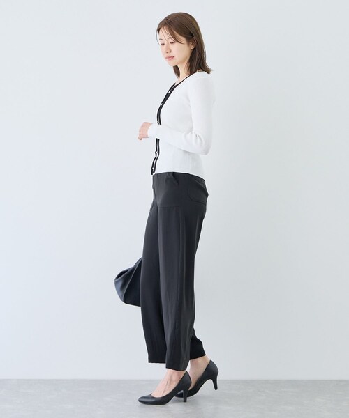 Jayro（ジャイロ）の「配色Vネックリブニット（ニット/セーター・レディース・ホワイト系/ネイビー/ブルー系・M）」の15枚目の写真