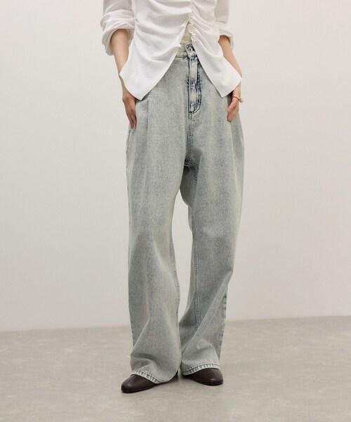 ADAM ET ROPE'(アダムエロペ)の「【WEB限定】ポケットタックセミワイドデニム(デニムパンツ・レディース・ネイビー/ブルー系・34/36/38)」の16枚目の写真