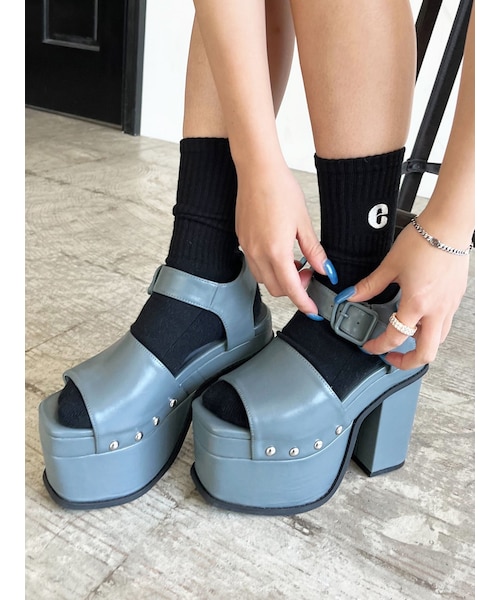 EMODA（エモダ）の「スタッズコンビネーションサンダル（サンダル・レディース・グレー/ブラック・S/M/L）」の5枚目の写真