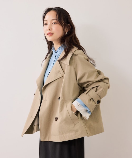 VIS（ビス）の「ショートトレンチコート/UVケア・撥水・花粉ガード（トレンチコート・レディース・ベージュ系/ネイビー・F）」の14枚目の写真