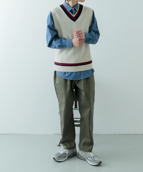 ITEMS URBANRESEARCH（アイテムズ アーバンリサーチ）の「ガーター編みチルデンニットベスト（ベスト・メンズ・BRN/NTL・M/L）」の21枚目の写真