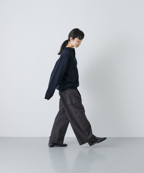 かぐれ(カグレ)の「UNDECORATED LINEN/COTTON BIG KNIT TOP(ニット/セーター・レディース・D.NAVY/OFF WHITE・0)」の11枚目の写真