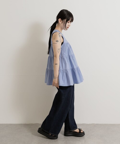 THE GOODLAND MARKET（ザグッドランドマーケット）の「FANAKA　Poplin tiered blouse（シャツ/ブラウス・レディース・024BLU/BLACK/58BRN・FREE）」の20枚目の写真