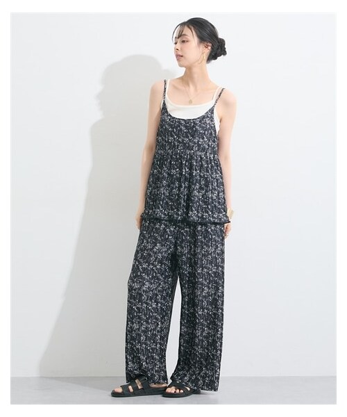 nissen（ニッセン）の「プリーツキャミソールセットアップ（ギャザーキャミソール＋セミワイドパンツ）＜大きいサイズ有＞（パンツ・レディース・黒系花柄/黒/モカ・S/M/L/LL/3L/4L/5L/6L）」の10枚目の写真