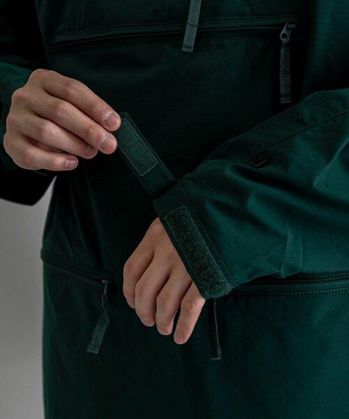 URBAN RESEARCH（アーバンリサーチ）の「DAIWA PIER39　TECH ANORAK PARKA（マウンテンパーカー・メンズ・GREEN/BLACK・M/L）」の18枚目の写真