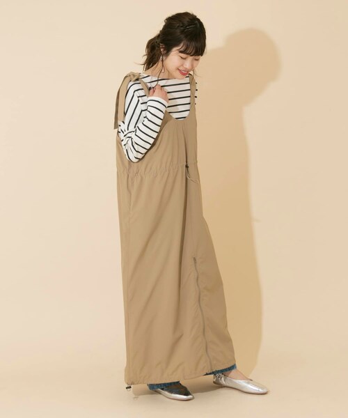 ITEMS URBANRESEARCH（アイテムズ アーバンリサーチ）の「レインウェアジャンパースカート（サロペット/オーバーオール・レディース・KHAKI/BEIGE/BLACK・one）」の15枚目の写真