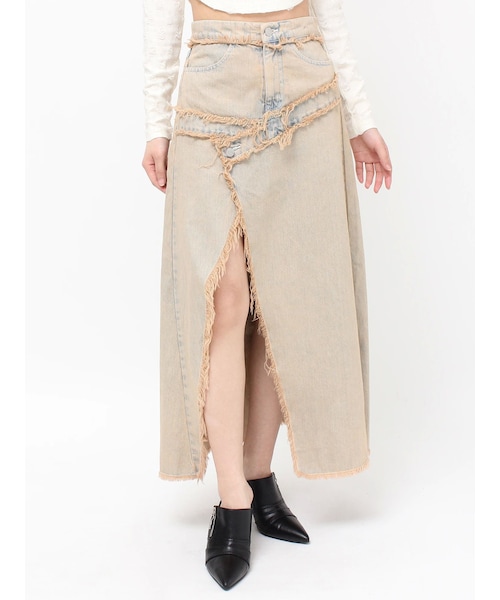 EVRIS（エヴリス）の「フリンジスリットロングデニムスカート（デニムスカート・レディース・アイスブルー/インディゴ・S/M）」の2枚目の写真