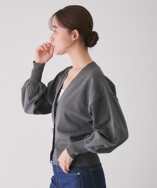 Jayro（ジャイロ）の「Vネックカーディガン（カーディガン/ボレロ・レディース・ブラック/チャコール/グレー/オフホワイト/ダークブラウン・M）」の15枚目の写真