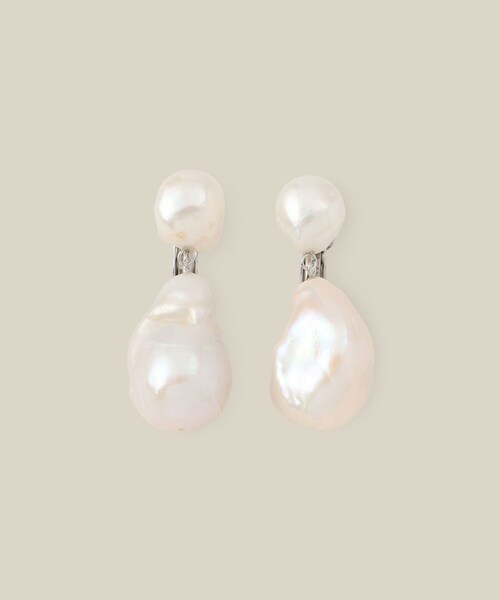 ROPE'(ロペ)の「ビッグパールイヤリング(イヤリング・レディース・オフホワイト・F)」の8枚目の写真
