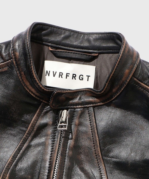 ADAM ET ROPE'（アダムエロペ）の「【NVRFRGT/ネヴァーフォーゲット】DISTRESSED LEATHER MOTORCYCLE JACKET（ライダースジャケット・メンズ・ダークブラウン・2）」の13枚目の写真