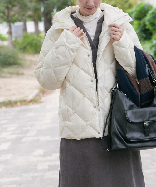 ITEMS URBANRESEARCH（アイテムズ アーバンリサーチ）の「TAION　HOOD DOWN JACKET（その他アウター・レディース・BLK/OFF/D.CHOCO・M/L/XL）」の7枚目の写真