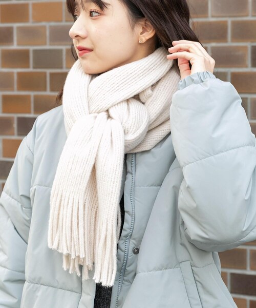 ITEMS URBANRESEARCH（アイテムズ アーバンリサーチ）の「グリッターソフトラッセルストール（マフラー・レディース・IVO/CHA/LVD・-）」の4枚目の写真