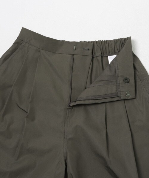 URBAN RESEARCH(アーバンリサーチ)の「AMOMENTO TWO TUCK WIDE SHORTS(その他パンツ・レディース・BLACK/BROWN・M)」の7枚目の写真