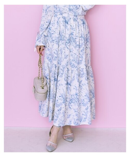 nissen（ニッセン）の「大きいサイズ 線画花柄プリントスカート marun（スカート・レディース・ブル―/ダークグリーン・L/LL/3L/4L/5L/6L/8L/10L）」の15枚目の写真