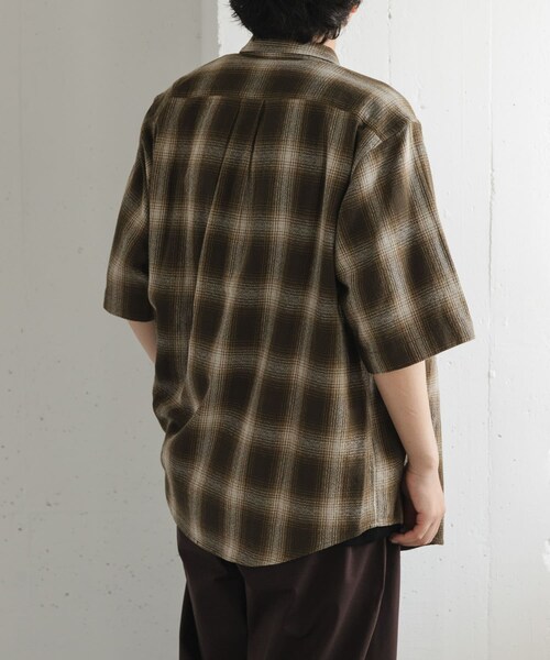 URBAN RESEARCH DOORS(アーバンリサーチドアーズ)の「FORK&SPOON オンブレチェックショートスリーブシャツ(シャツ/ブラウス・メンズ・BLU×BRN/BEG×KHK・4/5)」の18枚目の写真