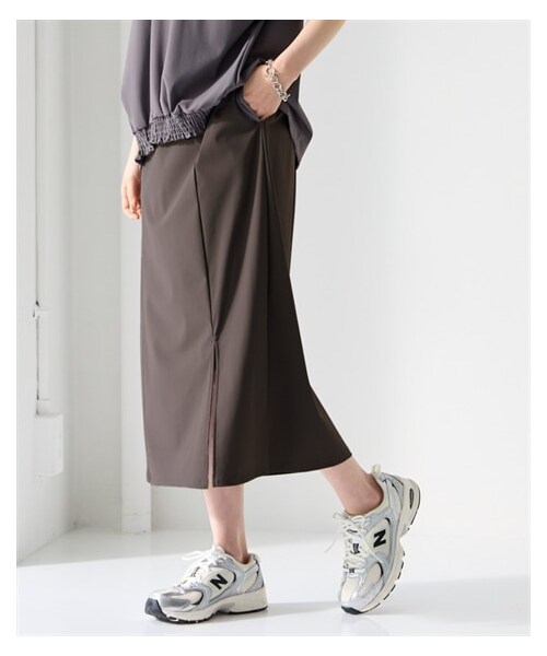 nissen（ニッセン）の「爽快スカート（接触冷感・イージーケア・UVカット・ストレッチ）＜大きいサイズ有＞（スカート・レディース・チャコール/カーキ/黒/青・S/M/L/LL/3L/4L/5L/6L/8L/10L）」の4枚目の写真