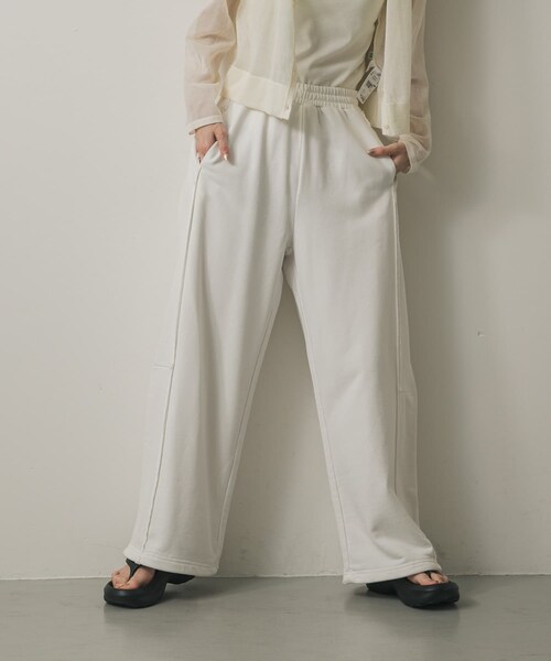 SENSE OF PLACE by URBAN RESEARCH（センスオブプレイスバイアーバンリサーチ）の「キリカエカーブスウェットパンツ（スウェットパンツ・レディース・GRAY/OFF WHITE・one）」の4枚目の写真