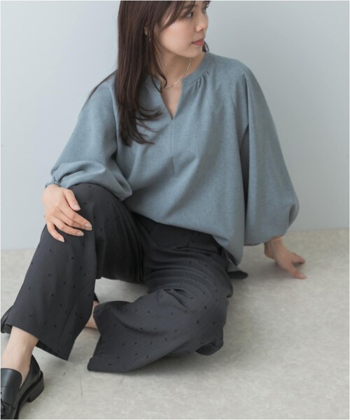 URBAN RESEARCH ROSSO（アーバンリサーチロッソ）の「F by ROSSO　イージーケアバルーンスリーブブラウス（シャツ/ブラウス・レディース・SAND BEIGE/GRAY/NAVY・FREE）」の10枚目の写真