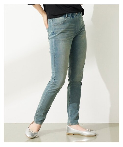 nissen（ニッセン）の「［着るヒヤロン］トリプルストレッチひんやりニットデニムスキニーパンツ（ゆったり太もも）（股下６８ｃｍ）＜大きいサイズ有＞（パンツ・レディース・ユーズドブルー/オーバーダイベージュ/インディゴネイビー・L/LL/3L/4L/5L/6L/8L/10L/S/M）」の3枚目の写真