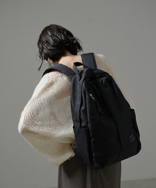 ADAM ET ROPE'（アダムエロペ）の「【WEB限定】[ショルダーバッグ付き・ユニセックスで使える・軽量・A4対応・大容量]バックパック 4（バックパック/リュック・レディース・ブラック/グレー/グレー系/キナリ/ダークブラウン/ネイビー/ベージュ/ブルー・F）」の8枚目の写真