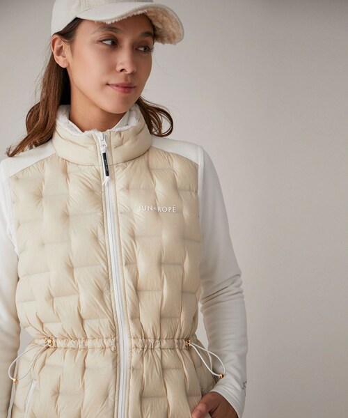 ROPE'（ロペ）の「【撥水】ストレッチナイロン　ダウンワンピース（ワンピース・レディース・ホワイト/ベージュ/ネイビー・L/M/S）」の17枚目の写真