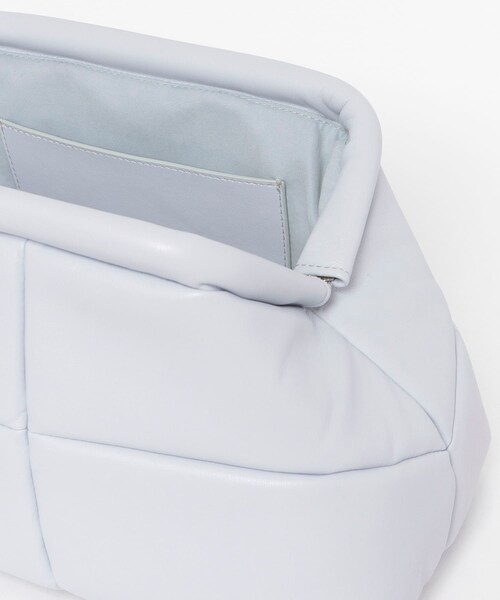 URBAN RESEARCH（アーバンリサーチ）の「ADD CULUMN　PUFF CLUCTH（クラッチバッグ・レディース・BLUE/BLACK・FREE）」の15枚目の写真