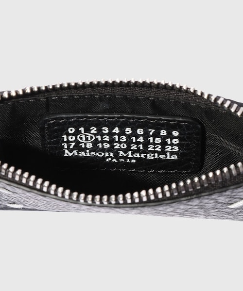 ADAM ET ROPE'（アダムエロペ）の「【Maison Margiela/メゾン マルジェラ】CARD HOLDER ZIP EW（カードケース・メンズ・ブラック・F）」の6枚目の写真