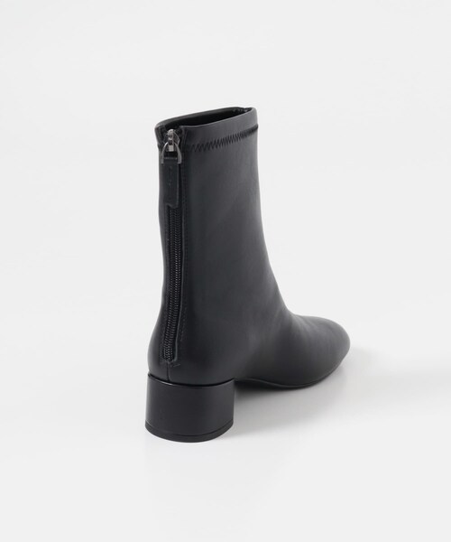 URBAN RESEARCH ROSSO（アーバンリサーチロッソ）の「Mollini　スクエアトゥ ショートブーツ（ブーツ・レディース・BLACK/PALE GREY・37/38/39）」の5枚目の写真