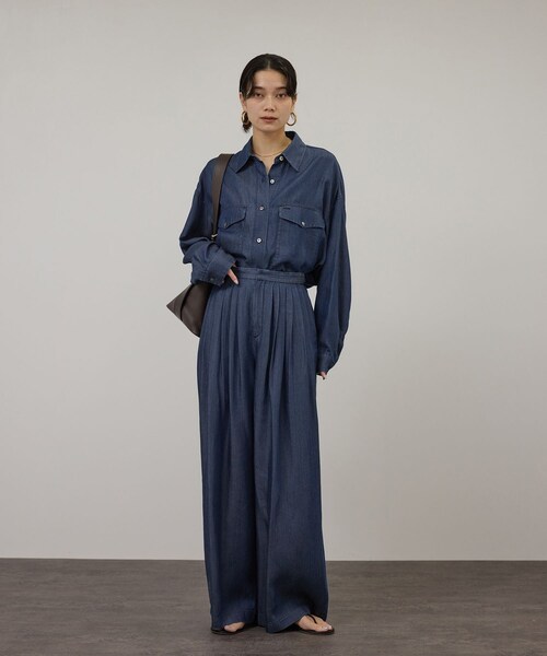 ADAM ET ROPE'(アダムエロペ)の「デニムライクタックフォルムワイドパンツ / セットアップ対応(その他パンツ・レディース・ブルー系/サックス・M/S)」の6枚目の写真