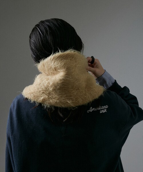 ADAM ET ROPE'（アダムエロペ）の「【公式サイト限定】【THROW（スロー）】Tekla_shaggy snood（ストール/ショール・レディース・ベージュ系/ブルー系・F）」の7枚目の写真