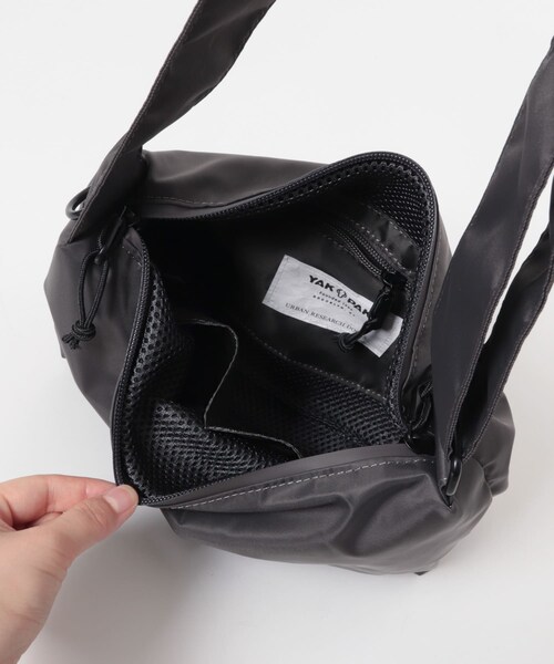 URBAN RESEARCH DOORS(アーバンリサーチドアーズ)の「『別注』YAKPAK×DOORS SHOULDER BAG S(ショルダーバッグ・メンズ・BLACK/CHARCOAL/GRAY/YELLOW・-)」の22枚目の写真